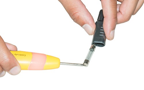 Lighted Continuity Testing Kit for Grounding Computers and Shielded Cords
